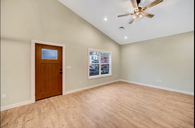 Foto del edificio - 627 Prescott Ave