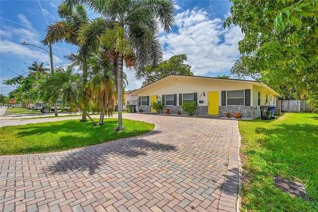 Foto del edificio - 810 SW 12th Ct