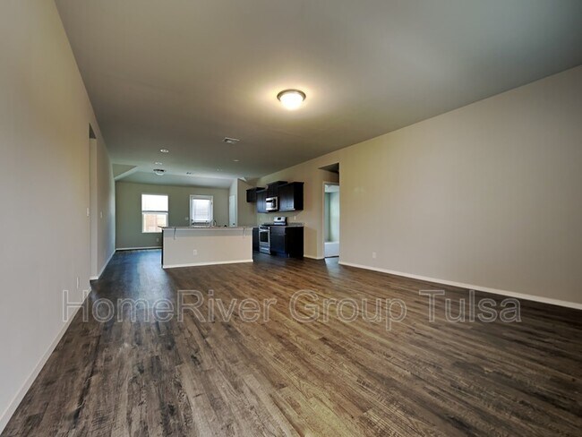 Foto del edificio - 10012 E 107th Pl N