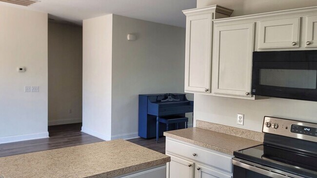 Foto del edificio - 255 Little Oak Dr
