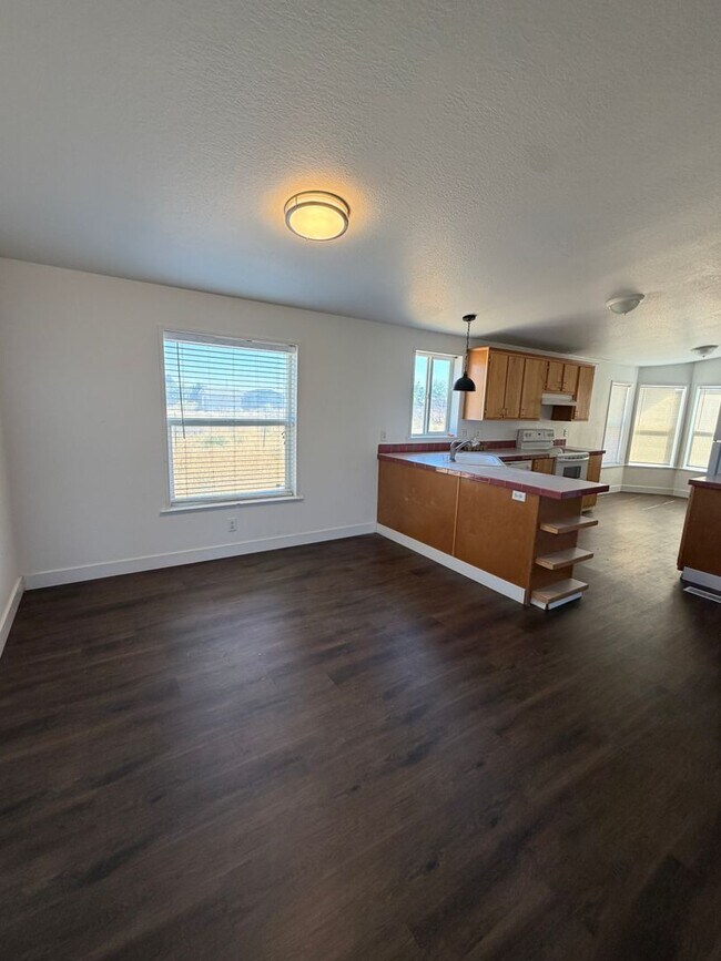 Foto del edificio - 7551 Bouldercrest Rd NE