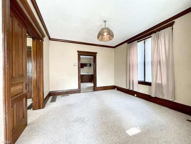 Building Photo - 1 br, 1 bath Duplex - 510 North Franklin S...