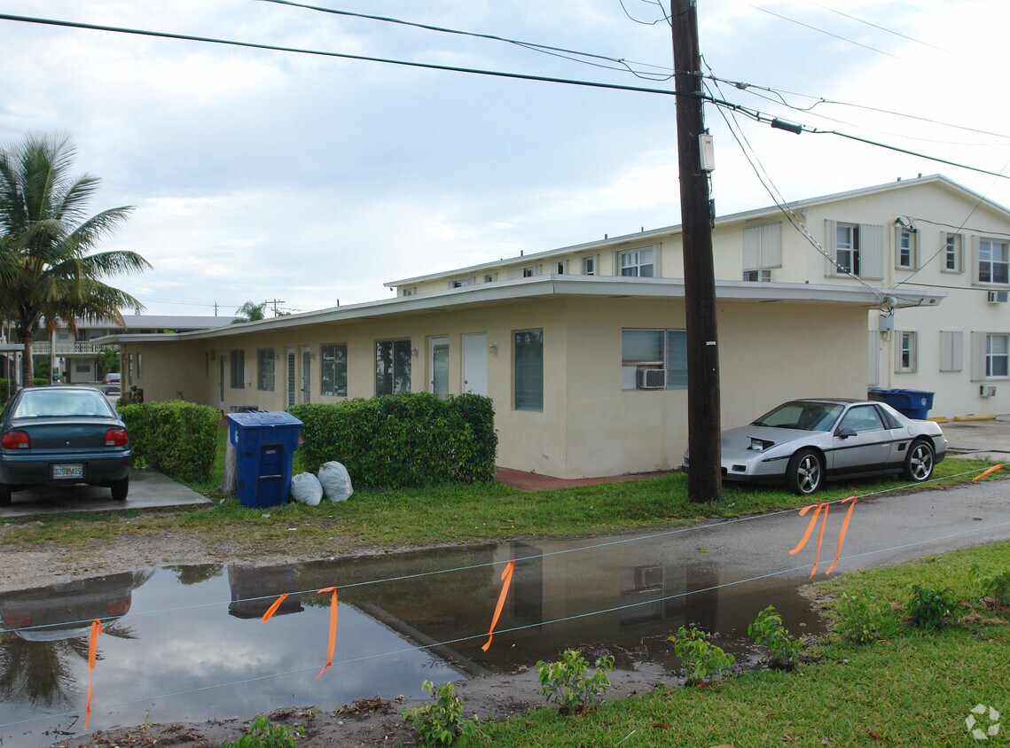 Foto del edificio - 716 NE 8th St