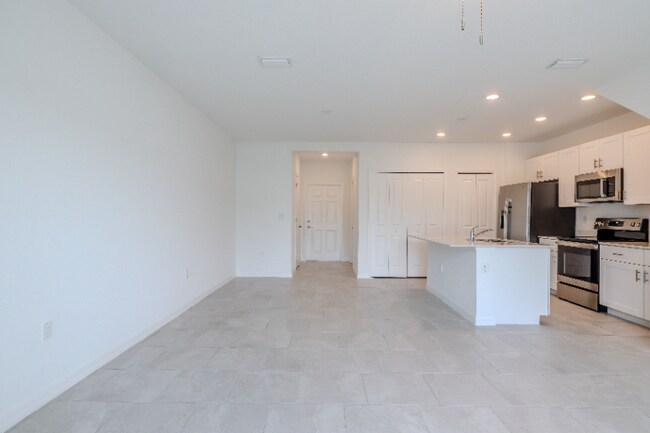 Building Photo - 14310 Oviedo Pl