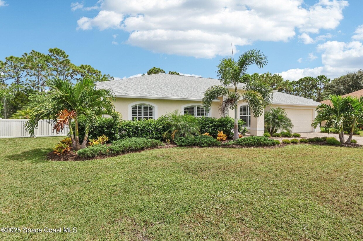 Primary Photo - 2051 Thornwood Dr SE