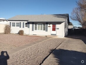 Building Photo - 2016 Hollywood Dr