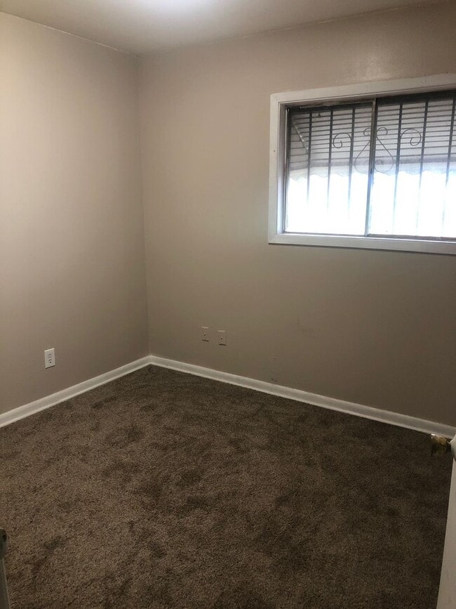 Foto del edificio - 4905 Kitt Pl