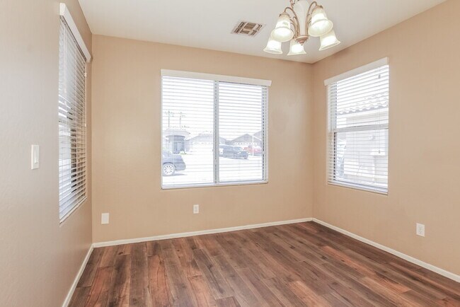 Building Photo - 6537 W Hilton Ave