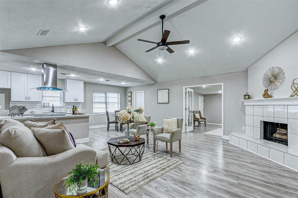 8707 COLLINGSDALE RD