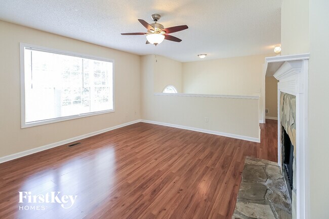 Building Photo - 130 Corn Crib Ct