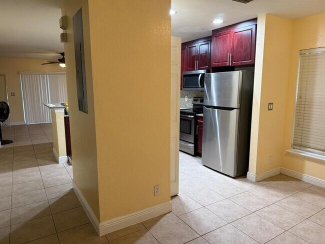 Foto del edificio - 9981 SW 26th Ct