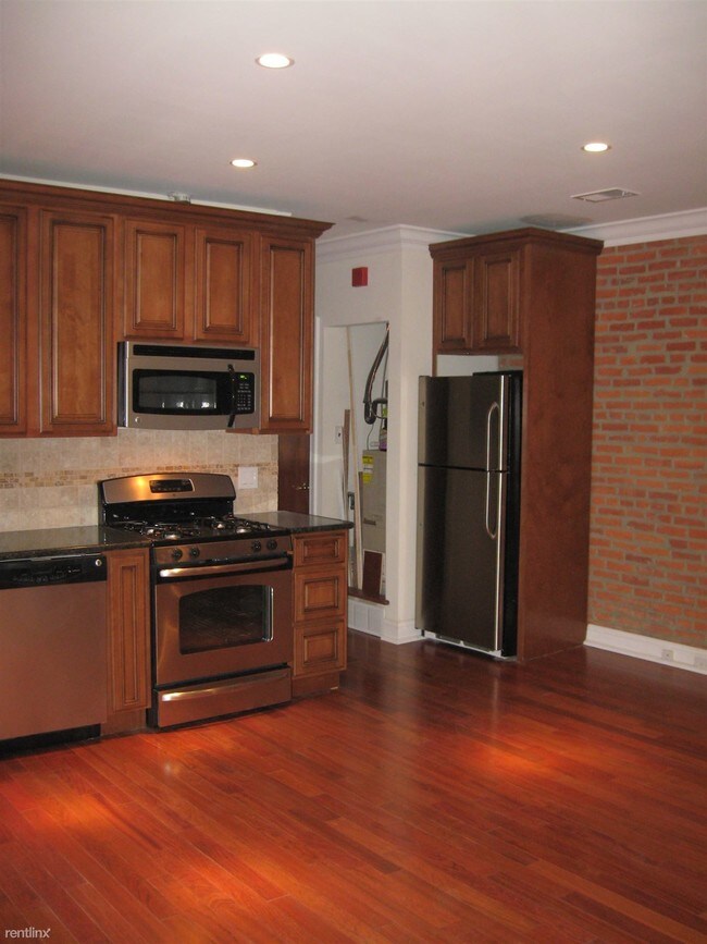 Building Photo - 2739 W Girard Ave