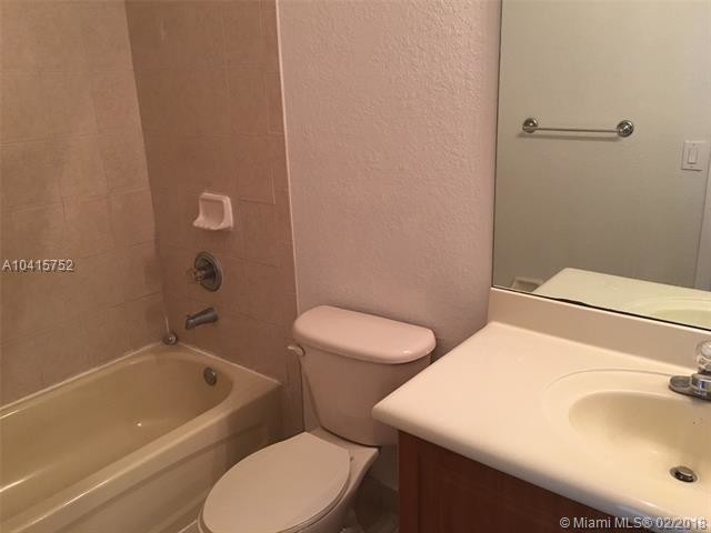 Foto del edificio - 10807 NW 80th Ln