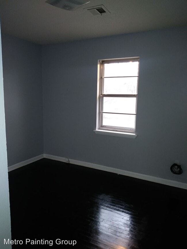 Building Photo - 3 br, 1 bath House - 815 NW 58th St