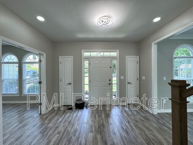 Foto del edificio - 1010 Vinebrook Ln