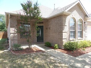 Building Photo - 9612 Bull Creek Dr