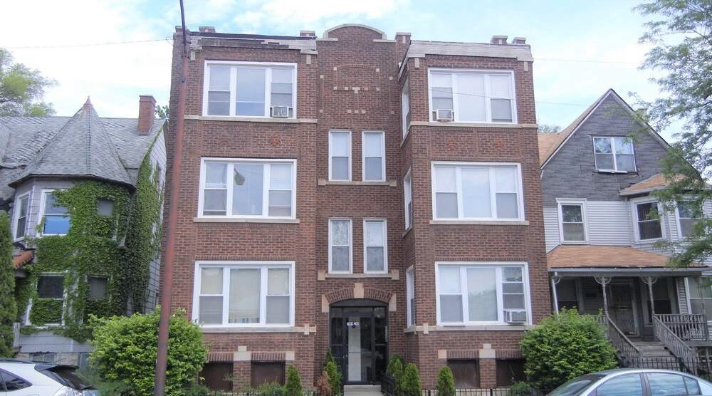 Foto principal - 2046-2048 E 73rd St