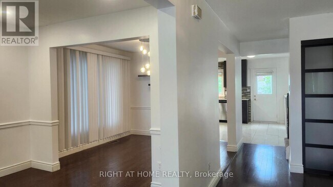 Building Photo - 3454 Wyman Crescent