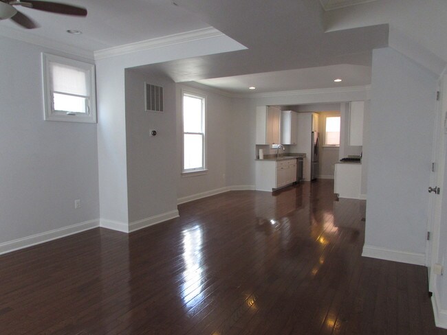 Building Photo - 403 Upshur St NW