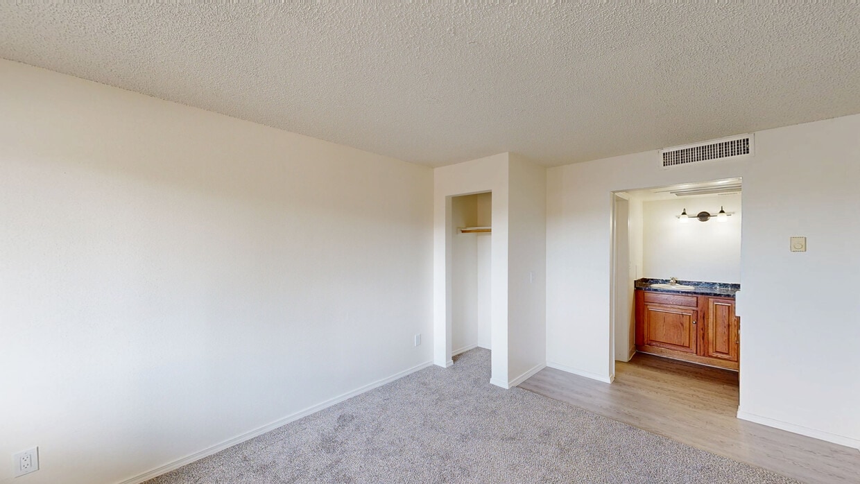 Photo - Santa Fe Apartments