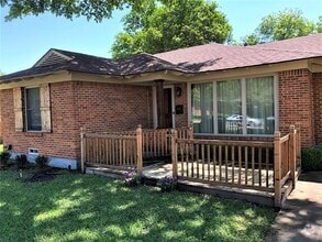 Building Photo - 10310 Linkwood Dr