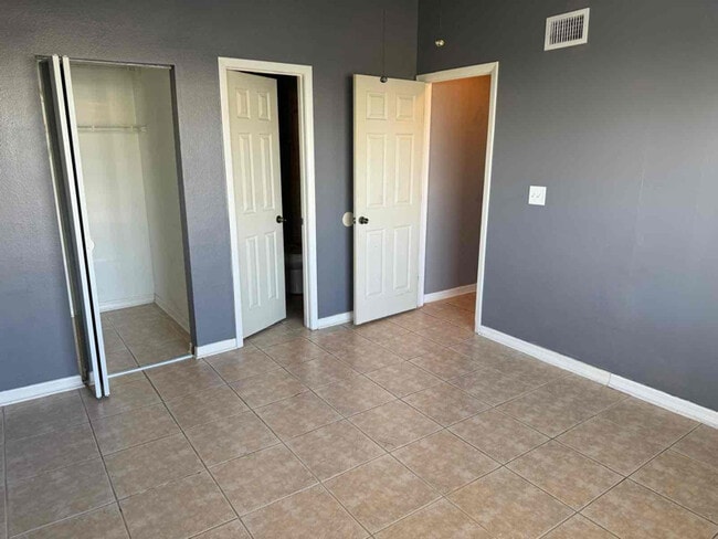 Photo - 2516 Woodgate Blvd Apartment