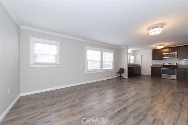 Foto del edificio - 3102 Kenwood Ave