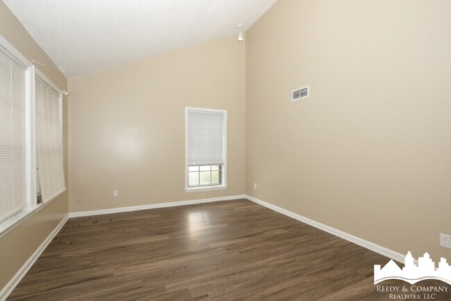 Building Photo - 2759 Galaxie St