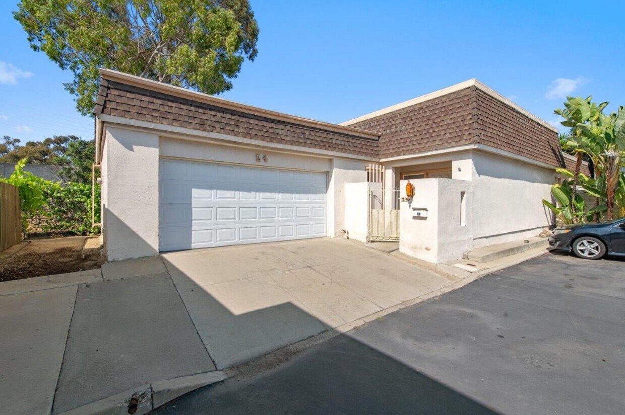 Foto principal - 3bd/2ba single family house in University ...