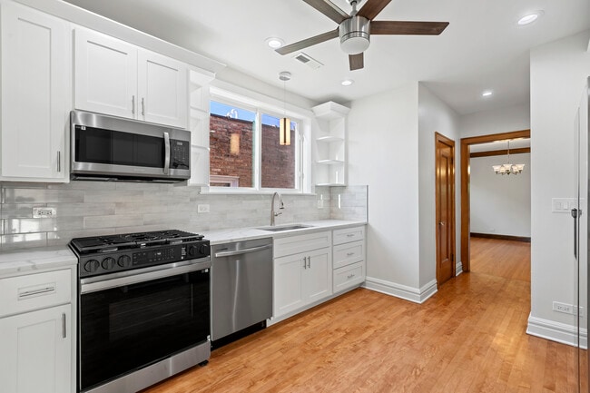 Foto del edificio - 5851 N Virginia Ave