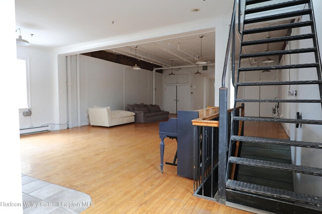 Building Photo - 314 Wall St