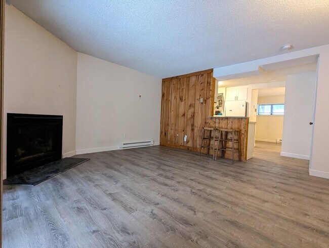 Foto del edificio - 1 bedroom Waterville Valley Condo Available for Year Round Lease! $1400/mo