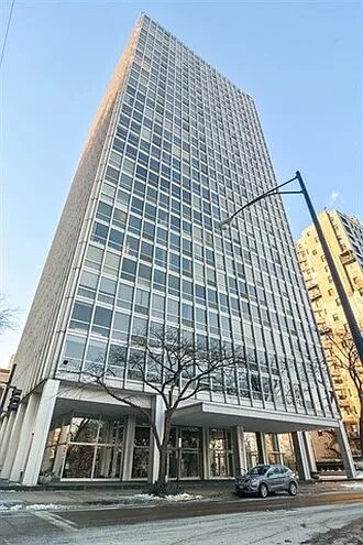 Building Photo - 2400 N Lakeview Ave