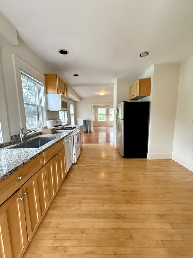 Photo - 68 Putnam St Townhome