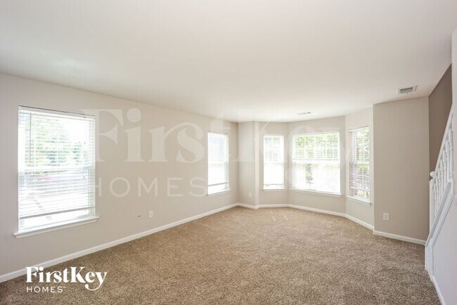Foto del edificio - 2625 Highland Hill Parkway