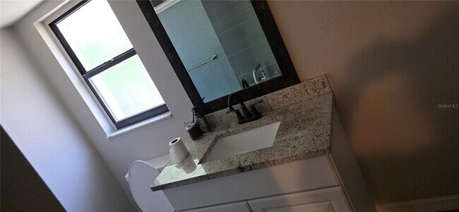 Foto del edificio - 10021 Cherry Creek Ln