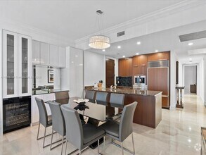 Building Photo - 15901 Collins Ave