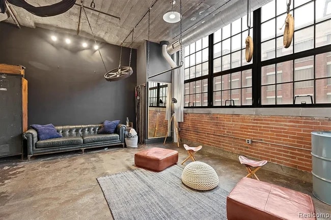 Foto del edificio - 5766 Trumbull St