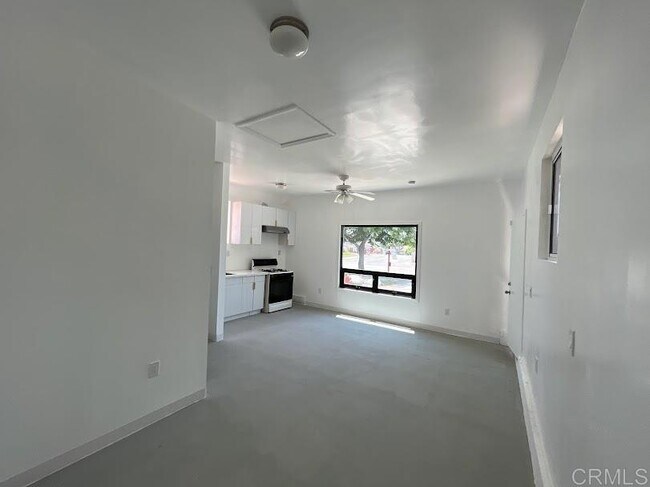 Building Photo - 453 1st Ave