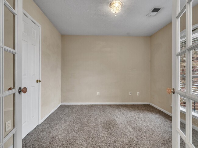 Foto del edificio - 3327 La Seine Ln