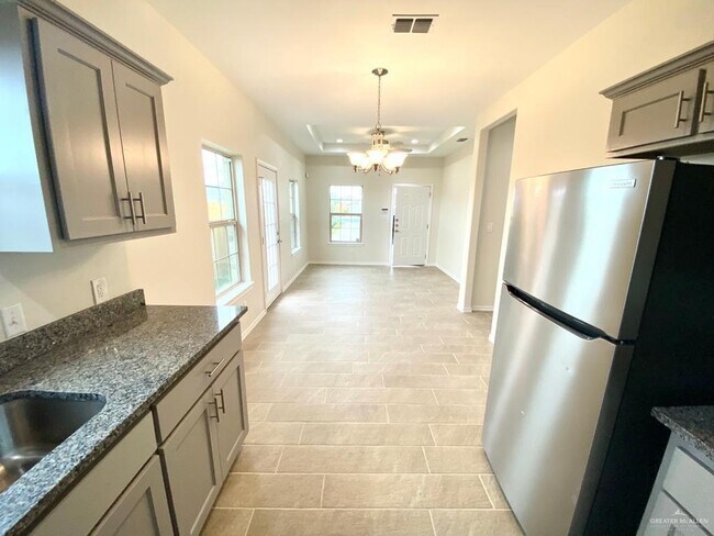 Foto del edificio - 5601 Nightingale Ave
