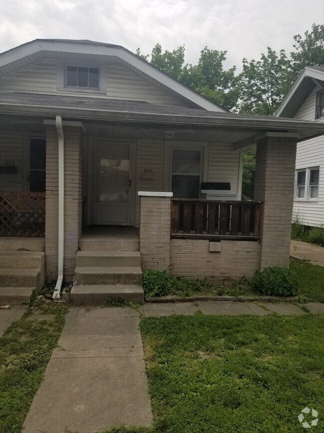 Building Photo - 630 N Parker Ave