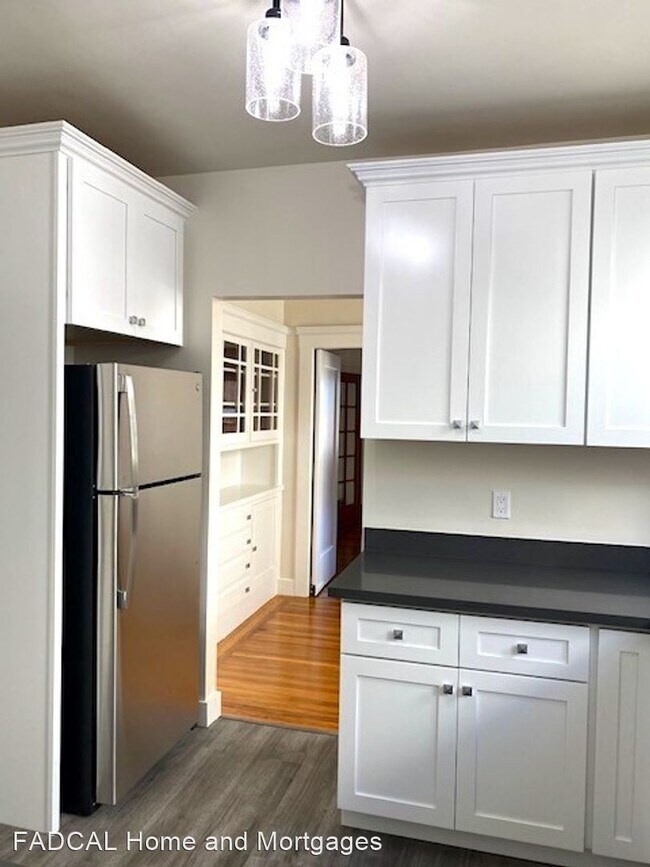 Foto del edificio - 2 br, 1 bath House - 2340 18th Avenue