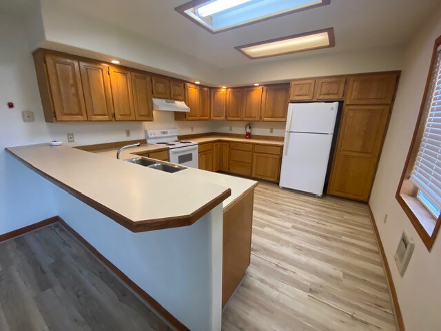 Foto del edificio - 180 NW Hwy 101