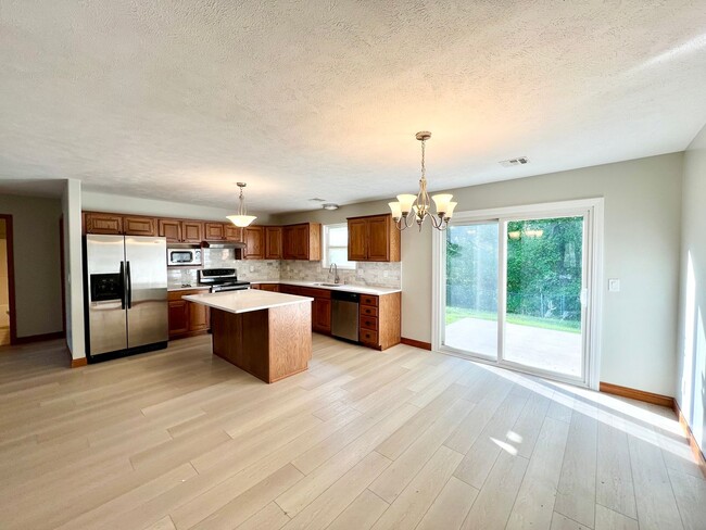 Building Photo - Modern Single-Family Home on West Side of ...