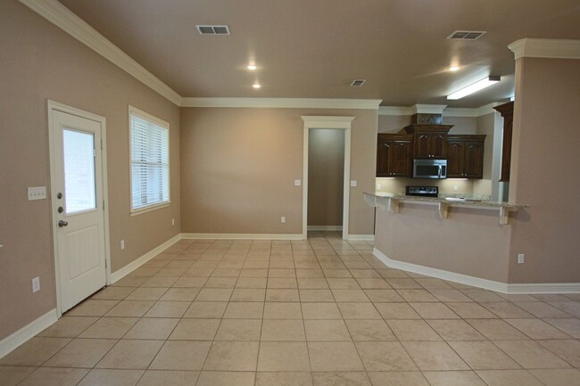 Foto del edificio - 4 Bed 2 Bath in Guinn Estates! Community P...