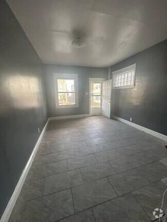 Building Photo - 7124 Ditman St
