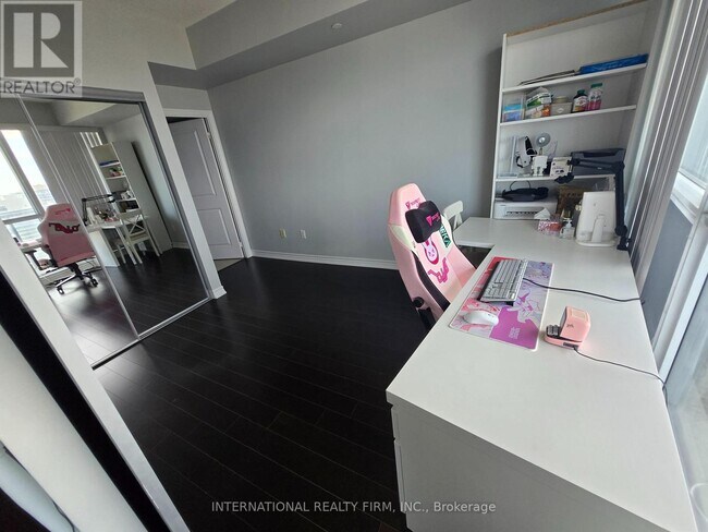 Photo du bâtiment - 386 Yonge St