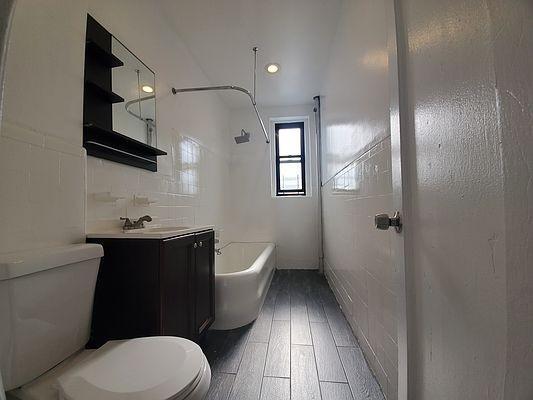 Building Photo - 0 bedroom in BRONX NY 10468