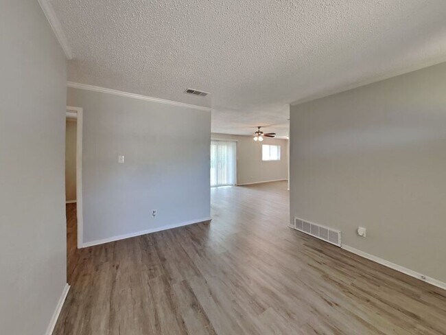 Foto del edificio - 3505 Briercliff Dr
